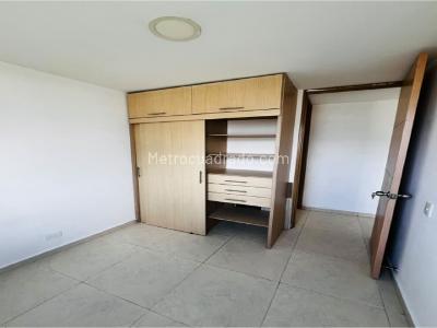 Apartamento de 3 alcobas en venta en La Gabriela, Bello, 66 m² · foto 7 de 20