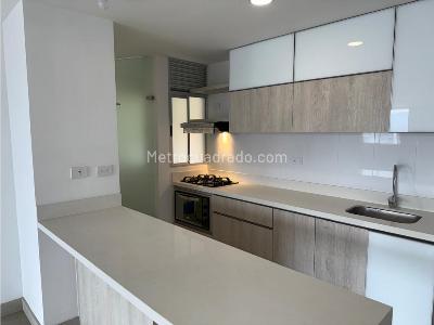 Apartamento de 2 alcobas en venta en Las Lomitas, Sabaneta, 84 m² · foto 3 de 20