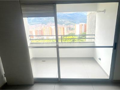 Apartamento de 3 alcobas en venta en Madera, Bello, 55 m² · foto 10 de 20