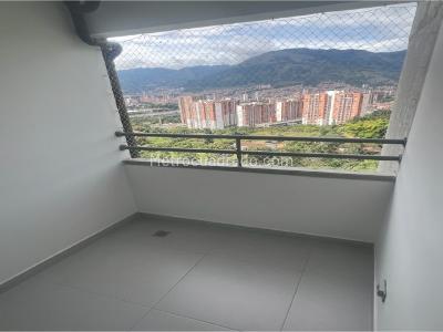 Apartamento de 3 alcobas en venta en Madera, Bello, 55 m² · foto 20 de 20