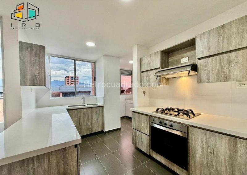 Elegante apartamento de 3 habitaciones en Zúñiga, Envigado - 6