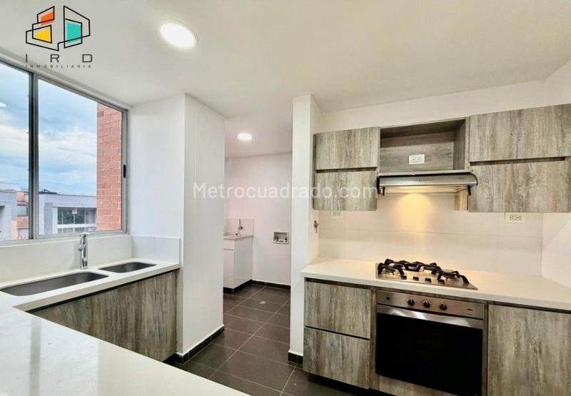 Elegante apartamento de 3 habitaciones en Zúñiga, Envigado - 8