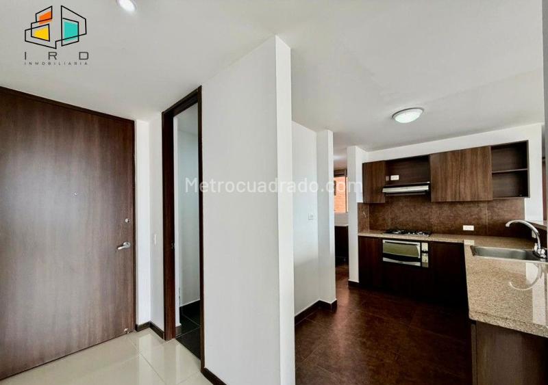 Spacious 3BR Apartment in El Esmeraldal, Envigado - 8