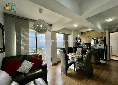 Apartamento de 3 alcobas en venta en Las Lomitas, Sabaneta, 67 m² · foto 3 de 20