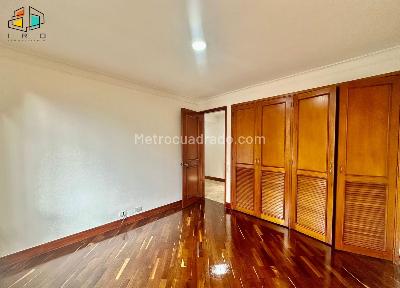 Apartamento de 3 alcobas en venta en Laureles, Medellín, 130 m² · foto 14 de 20