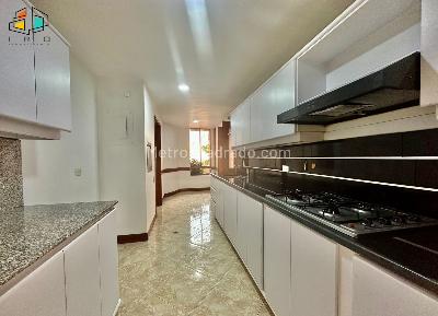 Apartamento de 3 alcobas en venta en Laureles, Medellín, 130 m² · foto 8 de 20