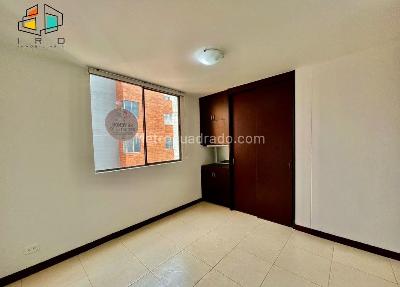Apartamento de 2 alcobas en venta en El Poblado Loma Del Indio, Medellín, 61 m² · foto 14 de 20