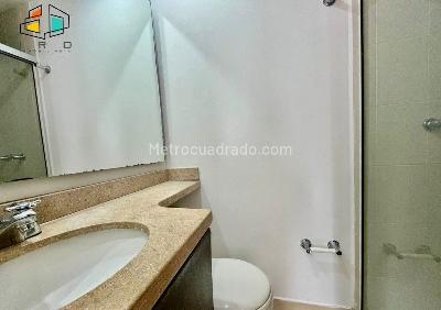 Apartamento de 2 alcobas en venta en El Poblado Loma Del Indio, Medellín, 61 m² · foto 15 de 20