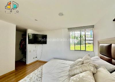Apartamento de 3 alcobas en venta en El Poblado Loma Del Indio, Medellín, 86 m² · foto 16 de 20