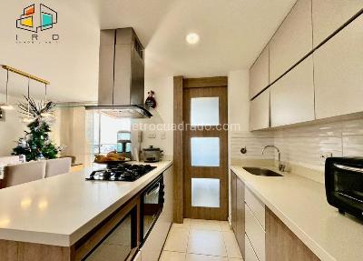 Apartamento de 3 alcobas en venta en El Poblado Loma Del Indio, Medellín, 86 m² · foto 4 de 20