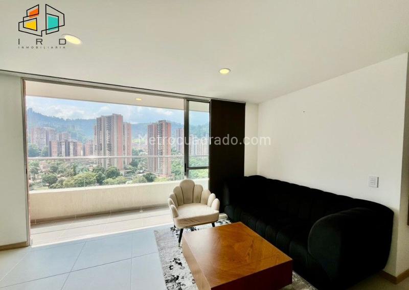 Apartamento Amoblado de 3 Habitaciones en La Doctora, Sabaneta