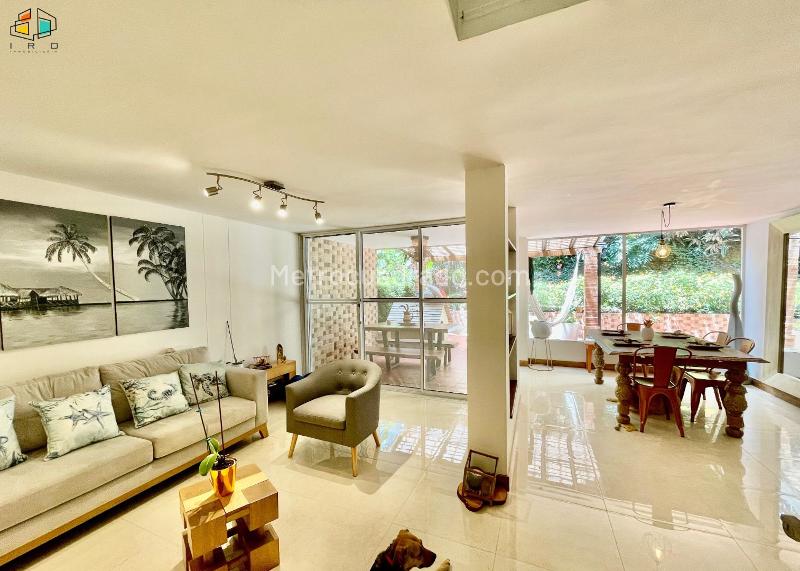 Exclusive 4BR Apartment in El Tesoro - 7