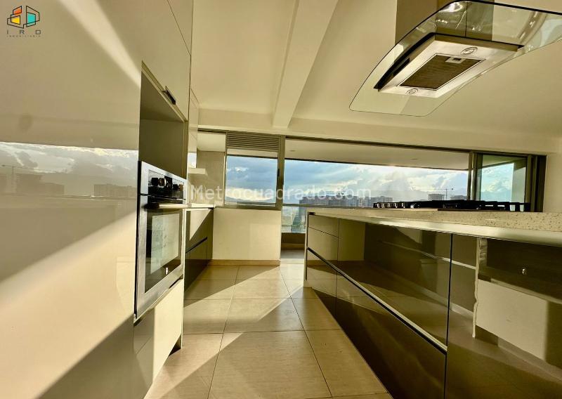 Apartamento Encantador de 2 Alcobas en Loma San Julián - 3