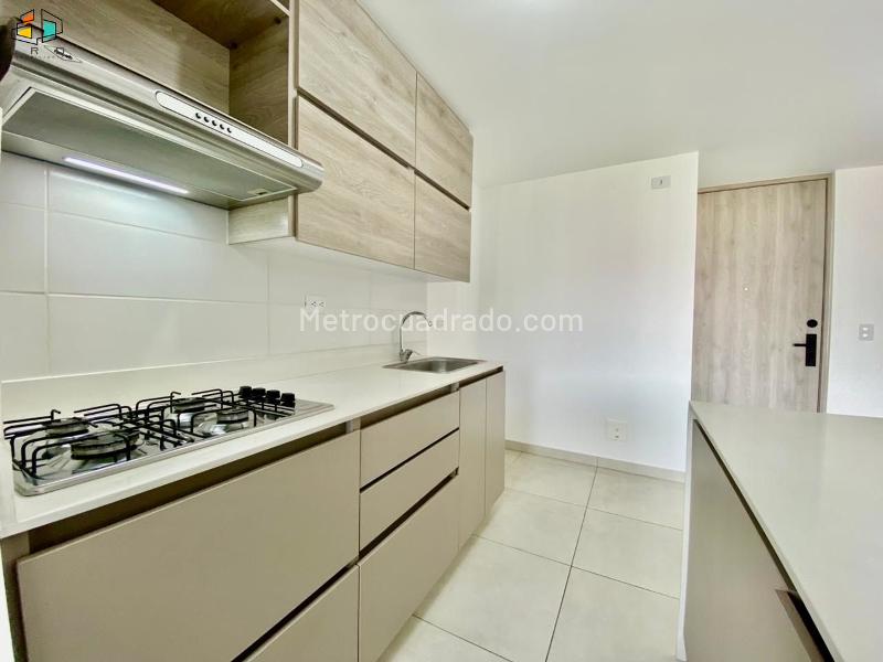 Piso – Sabaneta, San Isidro - Más