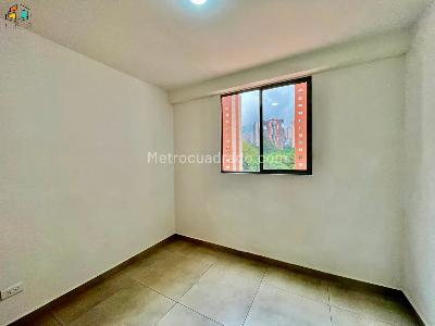 Apartamento de 2 alcobas en venta en Zona Industrial No 1, Bello, 55 m² · foto 13 de 20