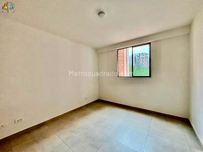 Apartamento de 2 alcobas en venta en Zona Industrial No 1, Bello, 55 m² · foto 15 de 20