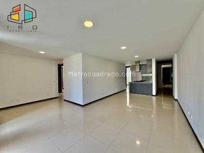 Apartamento de 4 alcobas en arriendo en Castropol, Medellín, 110 m² · foto 2 de 20