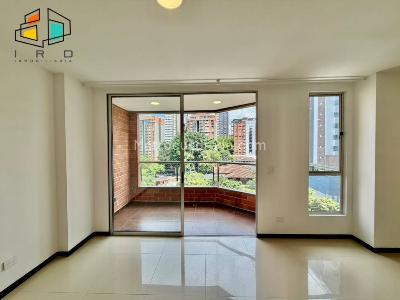 Apartamento de 4 alcobas en arriendo en Castropol, Medellín, 110 m² · foto 3 de 20