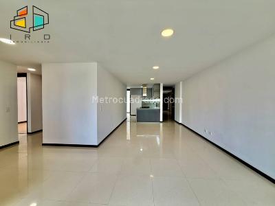 Apartamento de 4 alcobas en arriendo en Castropol, Medellín, 110 m² · foto 6 de 20