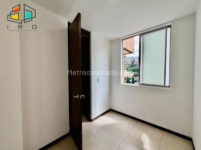 Apartamento de 4 alcobas en arriendo en Castropol, Medellín, 110 m² · foto 12 de 20
