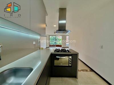 Apartamento de 4 alcobas en arriendo en Castropol, Medellín, 110 m² · foto 13 de 20