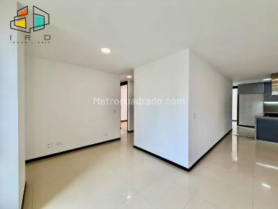 Apartamento de 4 alcobas en arriendo en Castropol, Medellín, 110 m² · foto 14 de 20
