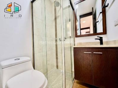 Apartamento de 4 alcobas en arriendo en Castropol, Medellín, 110 m² · foto 16 de 20