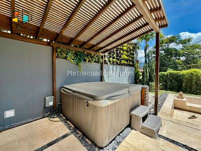 Casa de 5 alcobas en arriendo en Loma Benedictinos, Envigado, 390 m² · foto 12 de 20