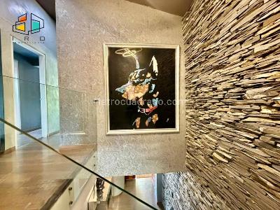 Casa de 5 alcobas en arriendo en Loma Benedictinos, Envigado, 390 m² · foto 16 de 20