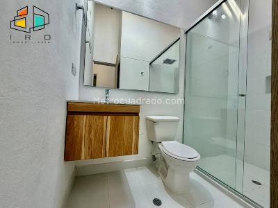 Casa de 4 alcobas en arriendo en Altos Del Poblado, Medellín · foto 14 de 20
