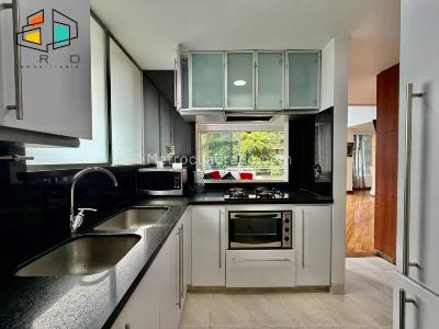 Apartamento de 3 alcobas en venta en Los Naranjos, Medellín, 139 m² · foto 13 de 20
