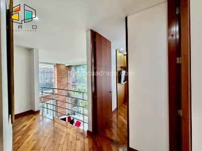 Apartamento de 3 alcobas en venta en Los Naranjos, Medellín, 139 m² · foto 16 de 20