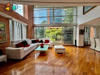 Apartamento de 3 alcobas en venta en Los Naranjos, Medellín, 139 m² · foto 4 de 20