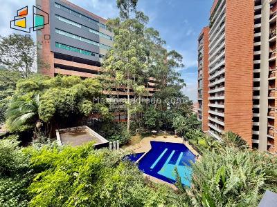 Apartamento de 3 alcobas en venta en Los Naranjos, Medellín, 139 m² · foto 6 de 20