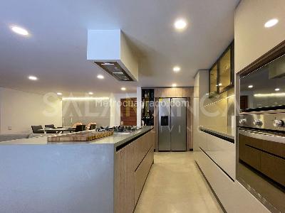 Apartamento en venta en Chico Navarra, Bogotá · foto 2 de 13