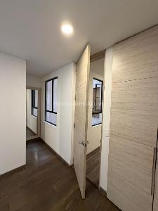 Apartamento de 3 alcobas en venta en Santa Rosita, Bogotá, 62 m² · foto 6 de 14