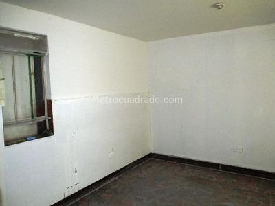 Casa de 5 alcobas en venta en Las Guacamayas, Bogotá, 137 m² · foto 3 de 20