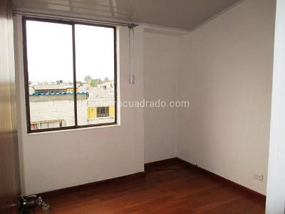 Apartamento de 3 alcobas en venta en Villas De Granada Et I, Bogotá, 64 m² · foto 8 de 15