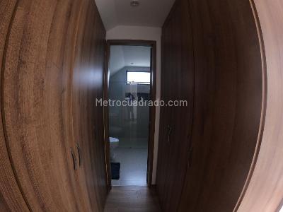 Casa de 3 alcobas en venta en Bosque De Pinos, Bogotá, 186 m² · foto 8 de 14