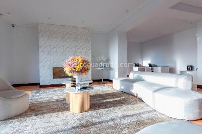 Apartamento de 4 alcobas en arriendo en Cerros De Los Alpes, Bogotá, 307 m² · foto 2 de 20