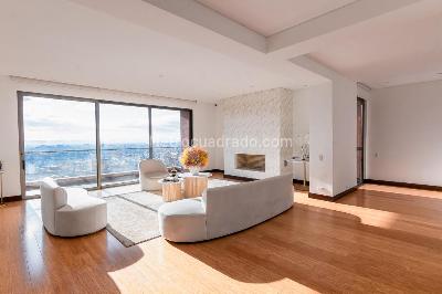 Apartamento de 4 alcobas en arriendo en Cerros De Los Alpes, Bogotá, 307 m² · foto 3 de 20