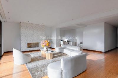 Apartamento de 4 alcobas en arriendo en Cerros De Los Alpes, Bogotá, 307 m² · foto 4 de 20