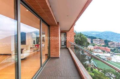 Apartamento de 4 alcobas en arriendo en Cerros De Los Alpes, Bogotá, 307 m² · foto 10 de 20