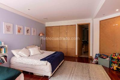 Apartamento de 4 alcobas en arriendo en Santa Barbara Alta, Bogotá, 404 m² · foto 16 de 20