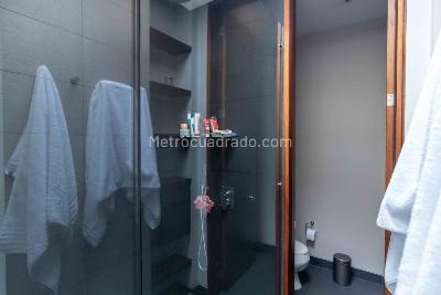 Apartamento de 2 alcobas en venta en Los Rosales, Bogotá, 209 m² · foto 18 de 20