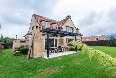 Casa de 4 alcobas en venta en Santana, Chía, 340 m² · foto 3 de 20