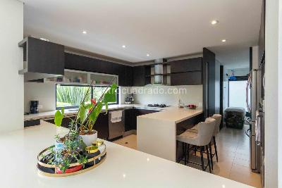Casa de 3 alcobas en venta en Vereda El Sanrafael, La Calera, 292 m² · foto 13 de 20