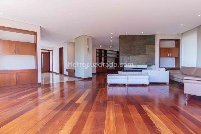 Apartamento de 5 alcobas en venta en Santa Barbara Alta, Bogotá, 530 m² · foto 17 de 20