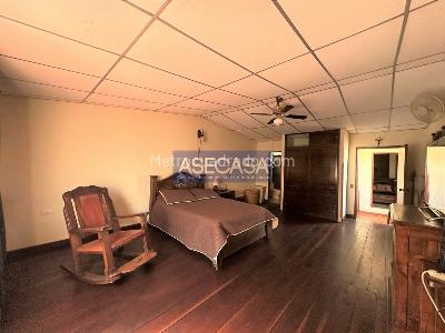 Casa de 4 alcobas en venta en Comuneros, Bucaramanga, 250 m² · foto 12 de 20