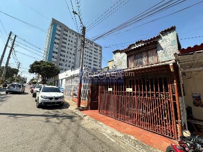 Casa – Bucaramanga, Comuneros, Comuna de San Francisco